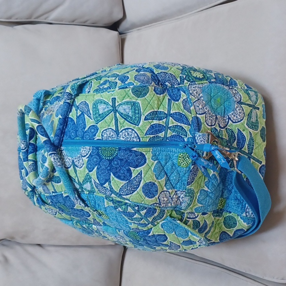 Vera Bradley Grand Traveler Tote / Duffel In Doodle Daisy Pattern - Picture 6 of 17